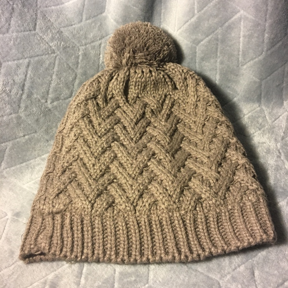 ✨New✨ Isaac Mizrahi Insulated  Beanie